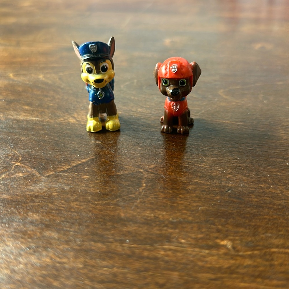 Chase and Zuma Paw Patrol figurines